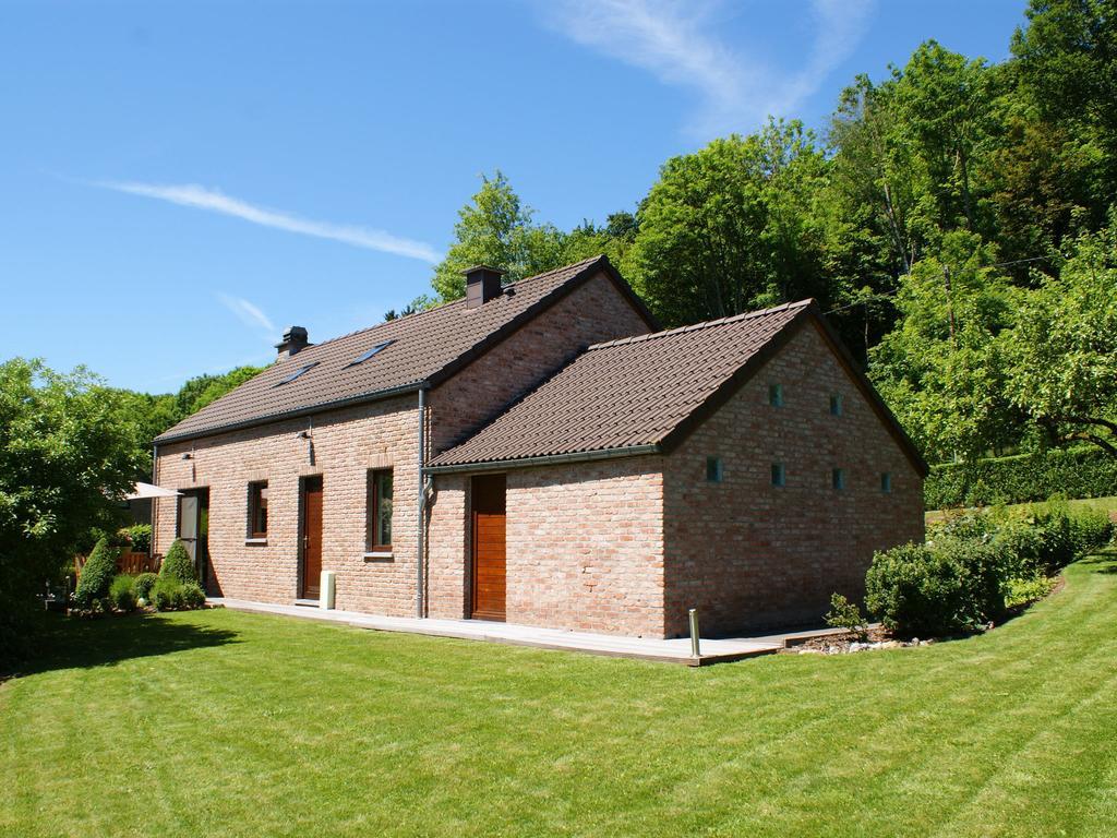 Modern Holiday Home In Stavelot With Fireplace Dış mekan fotoğraf