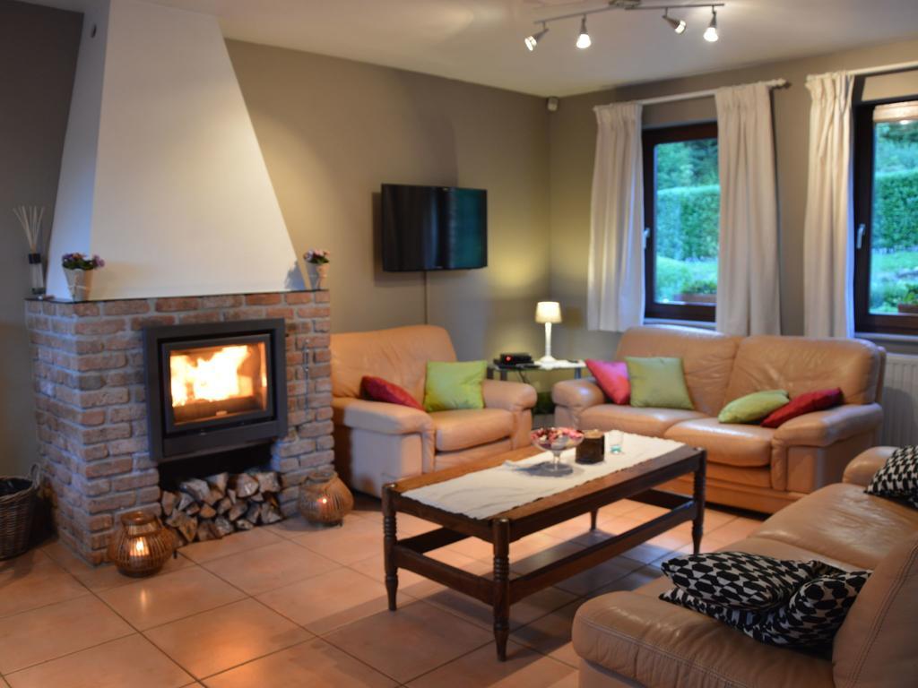 Modern Holiday Home In Stavelot With Fireplace Dış mekan fotoğraf